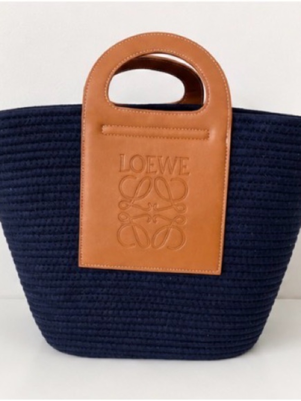 Navy & Tan Woven Tote Bag – Excellent Condition